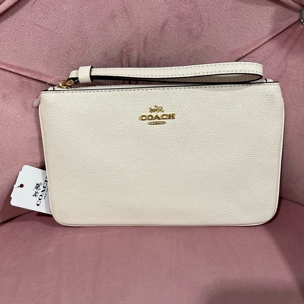 Nwt Coach Chalk / Cream / Ivory Crossgrain Large Leather Wristlet Wallet Bag